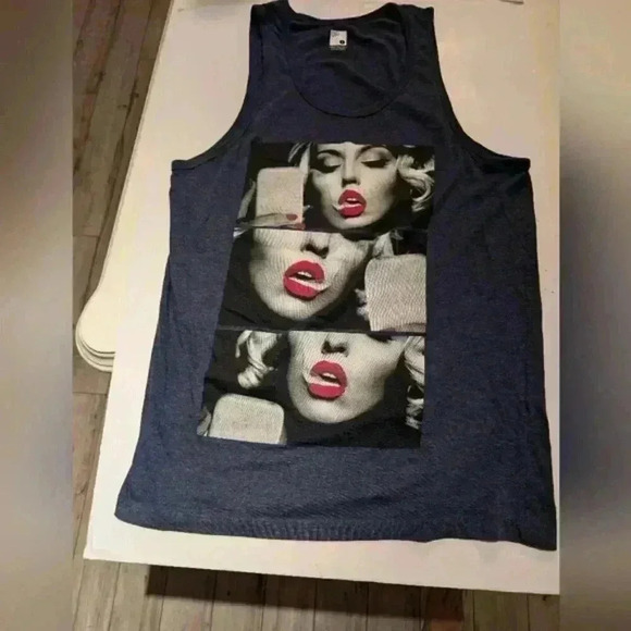 Marilyn Monroe sleeveless T-shirt large - Picture 1 of 4